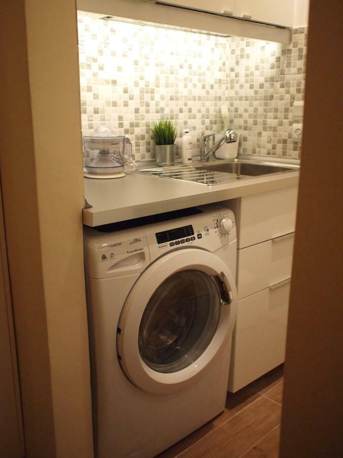 Apartamento Cosy Flat Posh Quartier Kolonaki Atenas Exterior foto